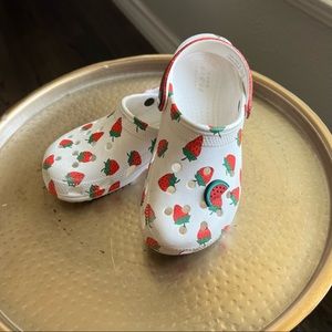 Strawberry crocs. Kids 13